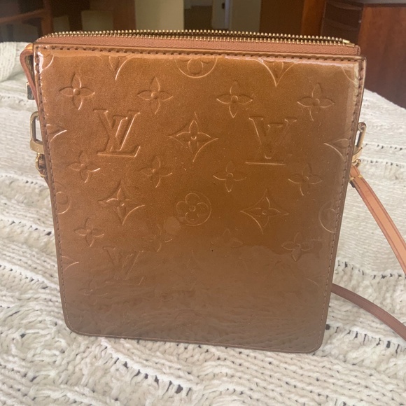 Genuine Louis Vuittion Small Vernis Purse - Picture 10 of 16